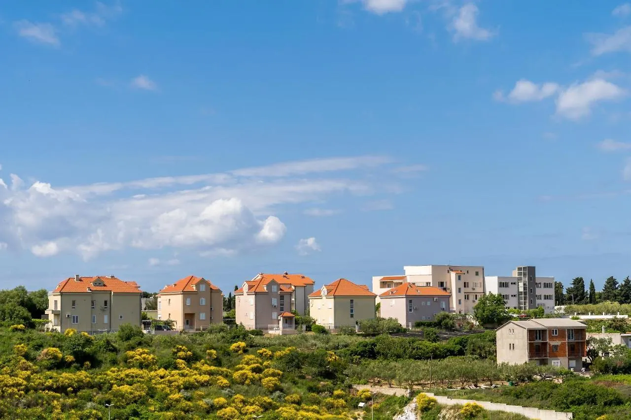A2 - Modern Apt With The Terrace & Sea View Apartamento Split